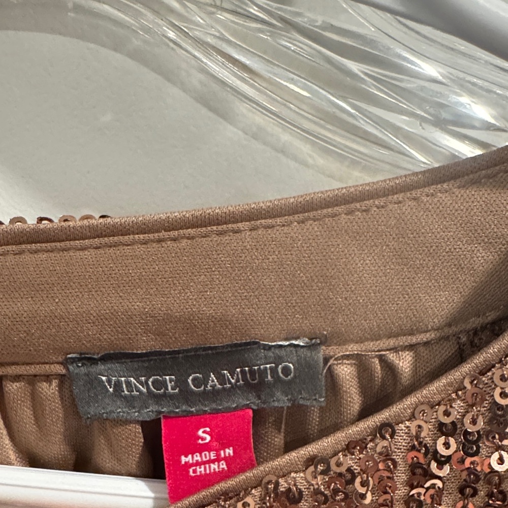 Vince Camuto Brown Sequin Blouse Keyhole Neckline Size S Like New - Picture 3 of 4